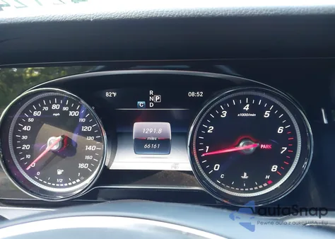 2017 Mercedes-Benz E 300 4Matic z USA, uszkodzony, nr VIN WDDZF4KB5HA023068